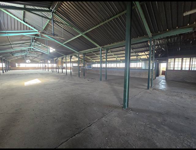 2,743M² WAREHOUSE TO LET IN ANDERBOLT